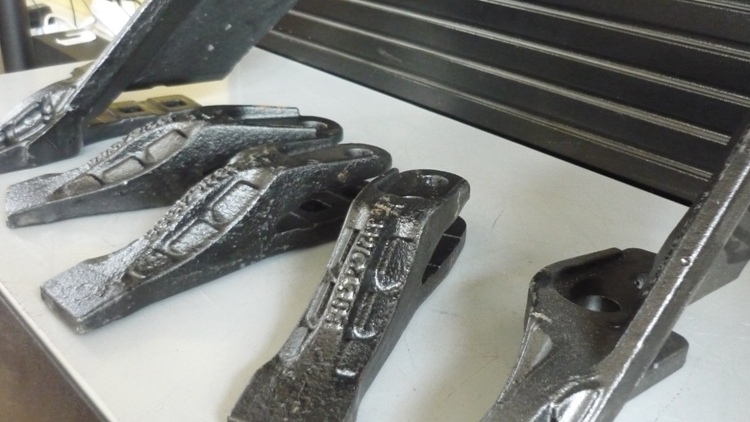 Villas_csavaros_munkagep_korom_vetites (2).JPG